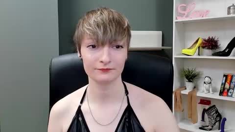 Snapshot of blair_erotic chatting on October 17, 6:49 am Blair online show from October 17, 6:49 am
