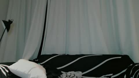 Snapshot of blakebexley chatting on December 7, 2:35 pm Blake Bexley online show from December 7, 2:35 pm