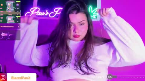 Pau online show from December 2, 4:14 am