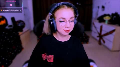 Nicole online show from October 20, 4:37 am