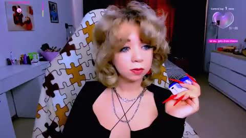 Nicole online show from September 14, 11:41 am