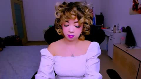 Nicole online show from February 3, 4:43 am