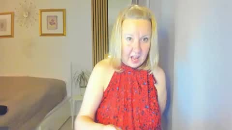 Nicole online show from March 6, 8:05 pm