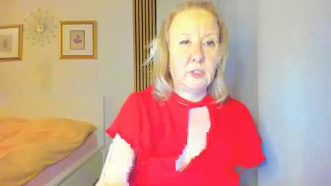 Nicole online show from February 6, 4:25 pm