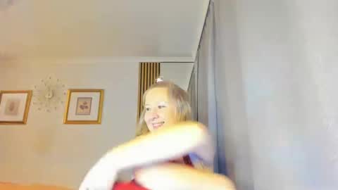 Nicole online show from February 8, 5:51 am