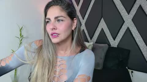alejandra online show from June 8, 5:08 am