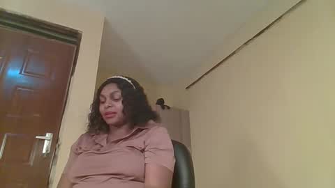 Snapshot of blondykiki chatting on October 29, 3:47 pm Blondykiki online show from October 29, 3:47 pm