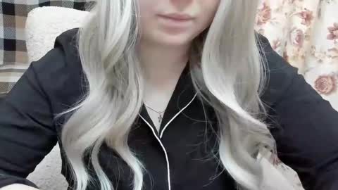 blondymargaret online show from March 3, 9:27 am