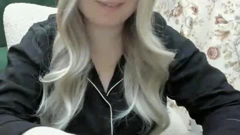blondymargaret online show from February 24, 7:52 pm