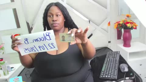 bloom_b online show from September 22, 2:04 pm