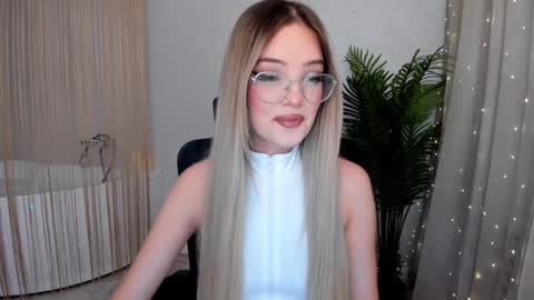 Sophia online show from January 22, 7:45 pm