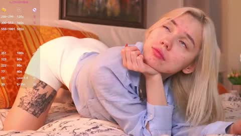 Adeline online show from November 27, 5:54 am