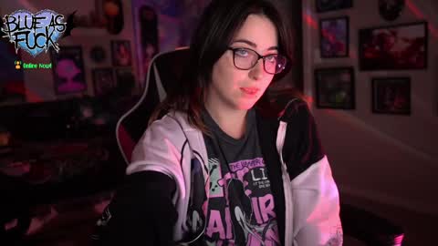 Blue online show from January 3, 2:21 am