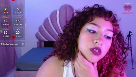 Snapshot of blueevelvet chatting on October 17, 11:41 pm Bluee online show from October 17, 11:41 pm