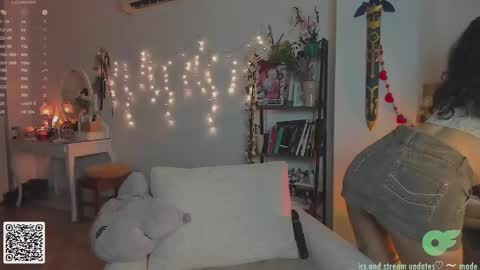 Snapshot of blushing_nymph chatting on February 28, 1:58 am Im Nym Justa nymph on twitter and IG online show from February 28, 1:58 am