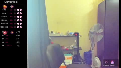Snapshot of boni_nell__ chatting on January 12, 3:35 pm Nell online show from January 12, 3:35 pm