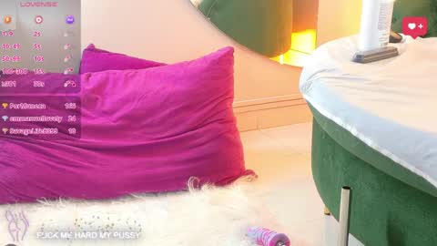 bonieklent online show from April 12, 8:17 am