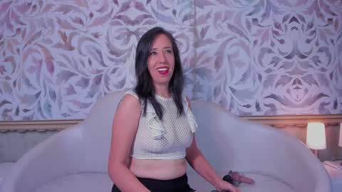 Snapshot of bonnie__milf chatting on February 5, 12:17 pm bonnie online show from February 5, 12:17 pm