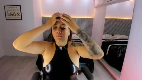 Bonnie  online show from February 28, 11:03 am