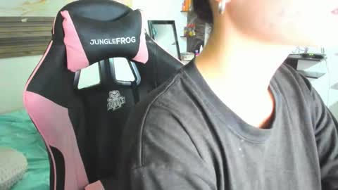 Snapshot of bonnie_bu chatting on October 14, 8:22 pm becky online show from October 14, 8:22 pm