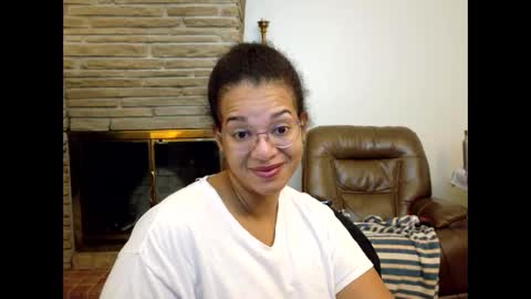 Queen Bon Vivantt online show from November 7, 2:55 pm