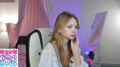Snapshot of booozekirs_ chatting on October 5, 3:22 am Milena online show from October 5, 3:22 am