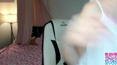 Snapshot of booozekirs_ chatting on September 24, 2:21 am Milena online show from September 24, 2:21 am