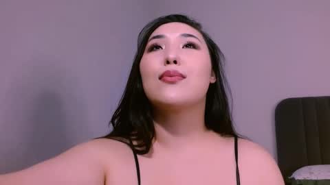 Snapshot of bootylecious_ chatting on March 3, 11:01 pm Mona online show from March 3, 11:01 pm