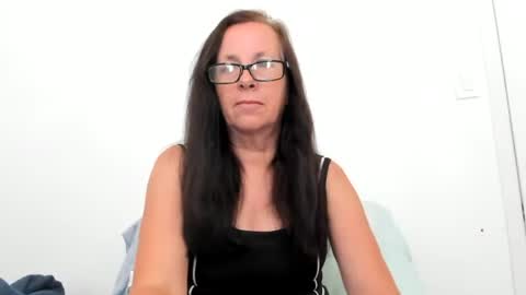 Bossy Peach Goddess online show from July 9, 2:25 am