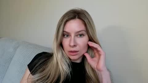 bpkylie online show from November 23, 9:27 pm