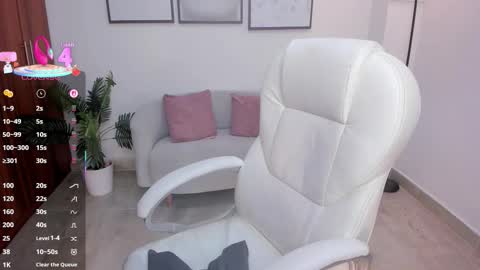 brandy priscot online show from October 4, 7:51 pm