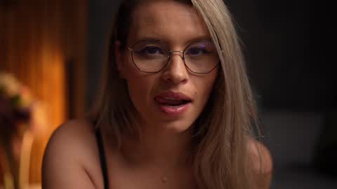 Alex online show from February 5, 4:48 am