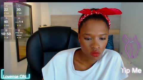 Snapshot of brendathompson_ chatting on September 23, 2:10 am Brenda online show from September 23, 2:10 am