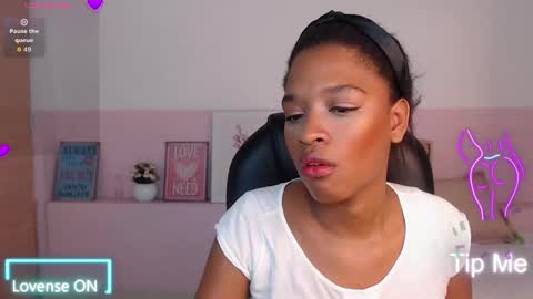 Snapshot of brendathompson_ chatting on October 12, 2:58 am Brenda online show from October 12, 2:58 am