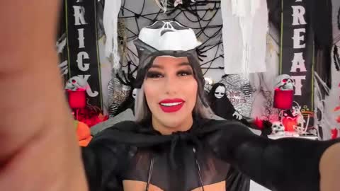 Brianna Ortiz online show from October 9, 3:16 pm