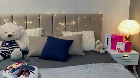 briarwynn online show from April 13, 8:53 pm