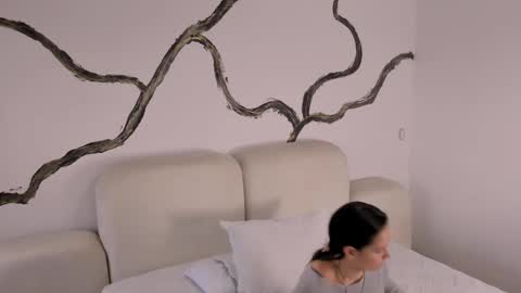 Snapshot of bridgetrodriguez chatting on February 28, 11:47 am online show from February 28, 11:47 am