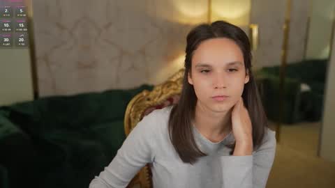 Diamonds Girls online show from October 28, 7:30 pm