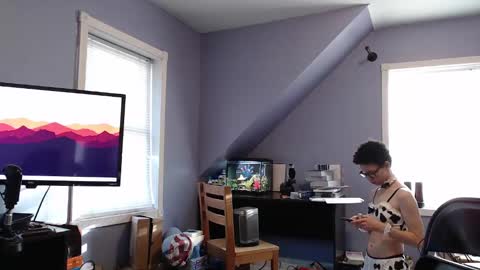 Strawberry online show from January 19, 2:59 pm