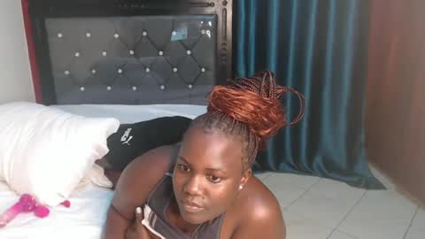 Snapshot of brightebony chatting on December 18, 10:19 am Bright online show from December 18, 10:19 am