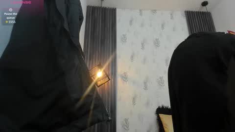 BRIGITTE online show from December 1, 4:53 pm