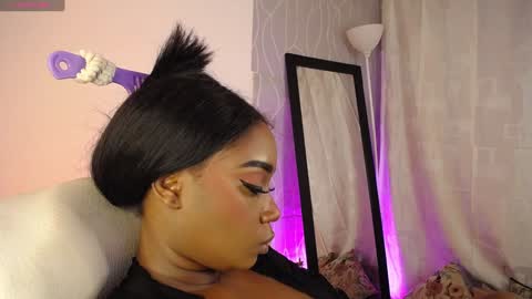 Snapshot of britanymooree chatting on January 16, 10:23 pm Britany online show from January 16, 10:23 pm