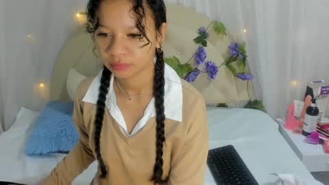 Snapshot of brithany_rousee chatting on January 6, 12:13 pm Brithany Rousee online show from January 6, 12:13 pm