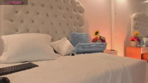 Brithany Rousee online show from December 5, 5:25 pm