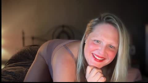 British Bella online show from April 1, 5:32 pm