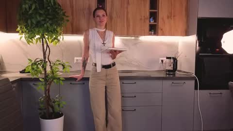 my name is Britney Im 18 years old I love to draw and want to learn to dance online show from March 3, 7:42 pm