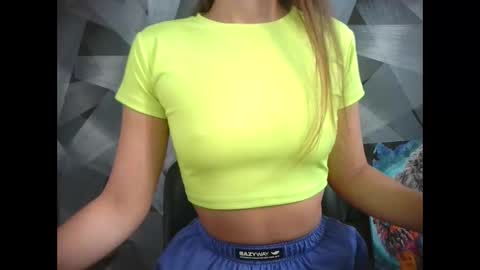 BritneyxKittens online show from October 18, 4:26 am