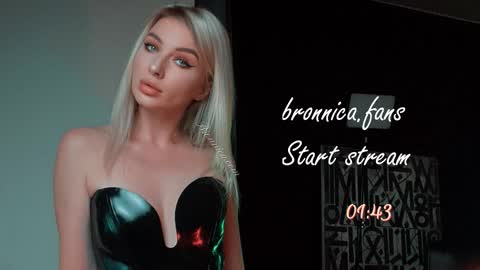 Anna online show from November 2, 4:10 pm