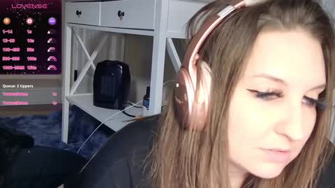 brookebee online show from January 23, 6:06 am