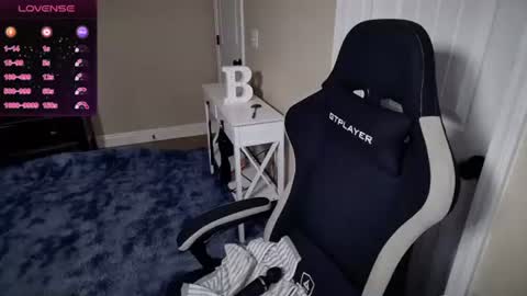 brookebee online show from February 20, 6:39 am